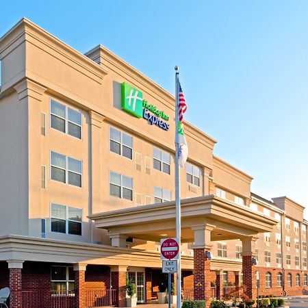 אבנל Holiday Inn Express Woodbridge By Ihg מראה חיצוני תמונה