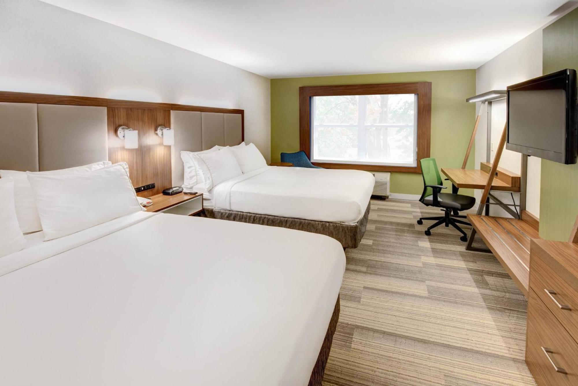 אבנל Holiday Inn Express Woodbridge By Ihg מראה חיצוני תמונה