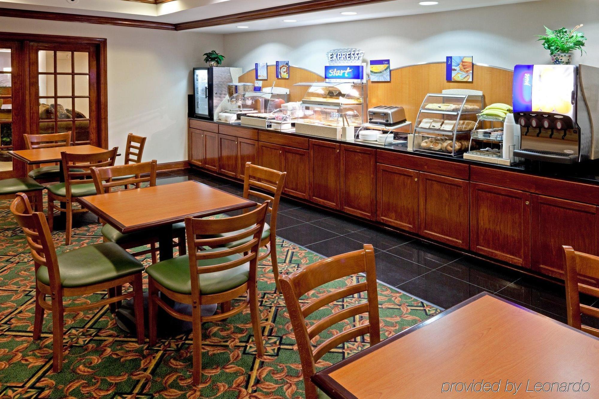 אבנל Holiday Inn Express Woodbridge By Ihg מסעדה תמונה